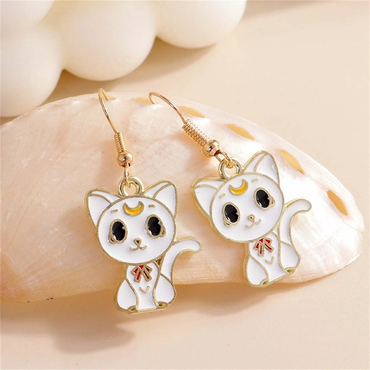 Dependable White Enamel Goldtone Cat Drop Earrings Green