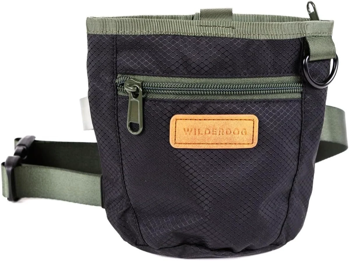 Sophisticated Wilderdog Dog Training Treat Pouch with Magnetic and Zipper Closure Carabiner Attached Adjustable Waist Strap - Black Fashionable