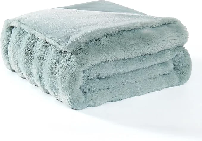 Contemporary Modern Threads Water-Resistant Faux Rabbit Fur Pet Blanket Crafted