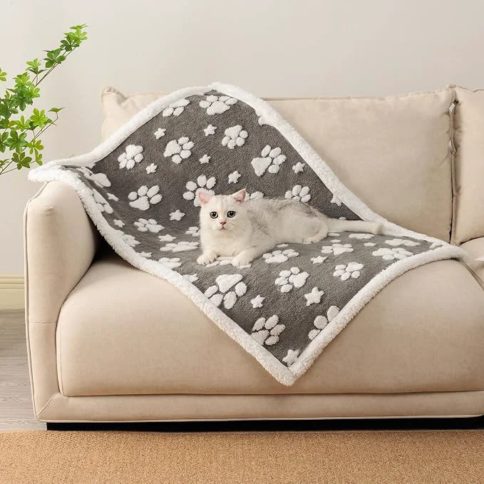 Next-Generation Waterproof Blanket for Dog Puppy Cat Cute 3D Textured Paw Dog Blanket for Bed Exceptional
