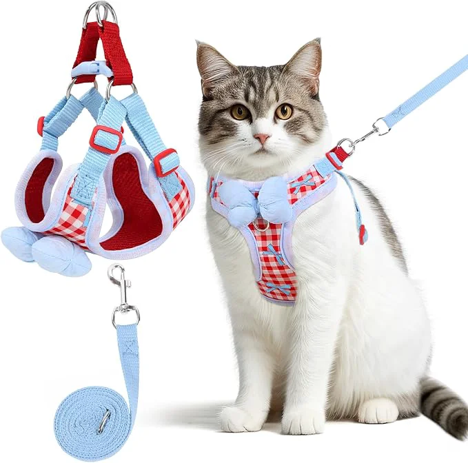 User-Friendly Cat Vest Harness and Leash Set for Walking Escape Proof Adjustable Kitten Environmentally Friendly