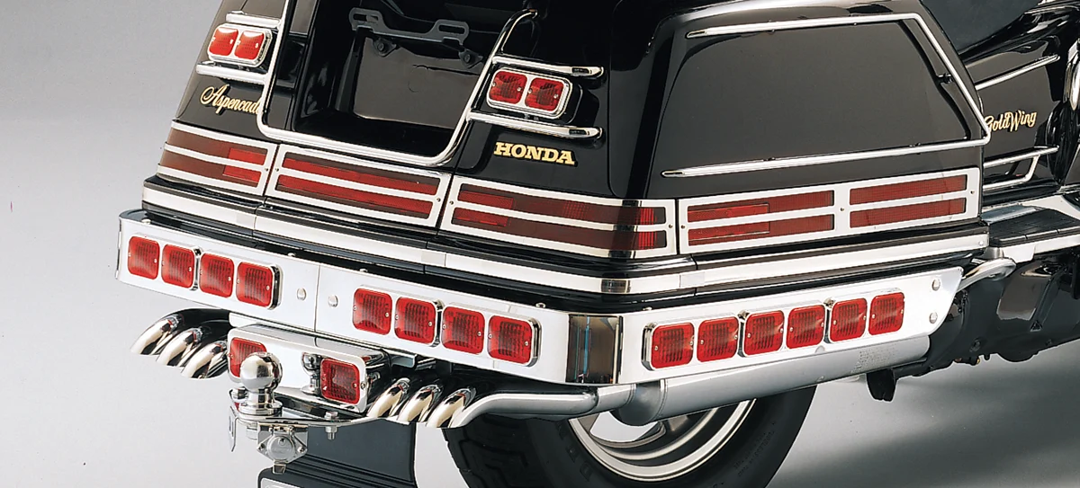 Stylish PARTS UNLIMITED Saddlebag Lens Grille Set - Chrome - GL1500 45-8918-BC9 World-Class