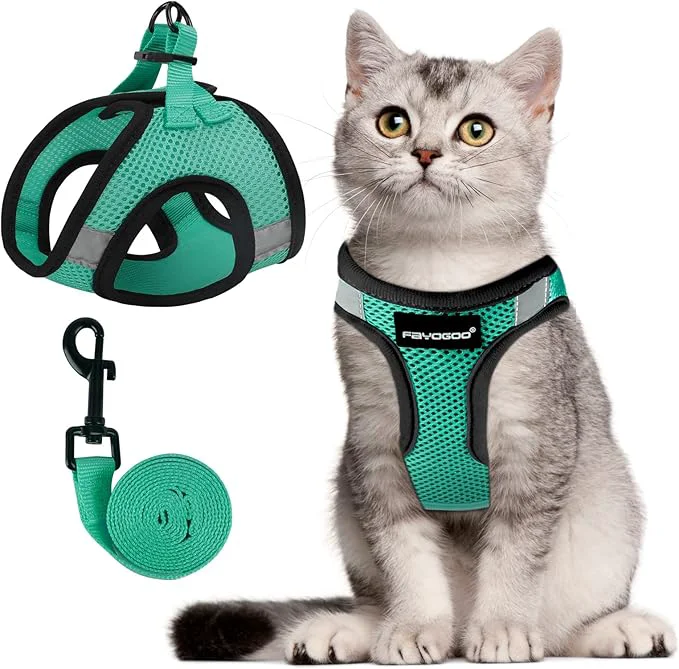 Convenient FAYOGOO Escape Proof Cat Harness and Leash Set Relaxed