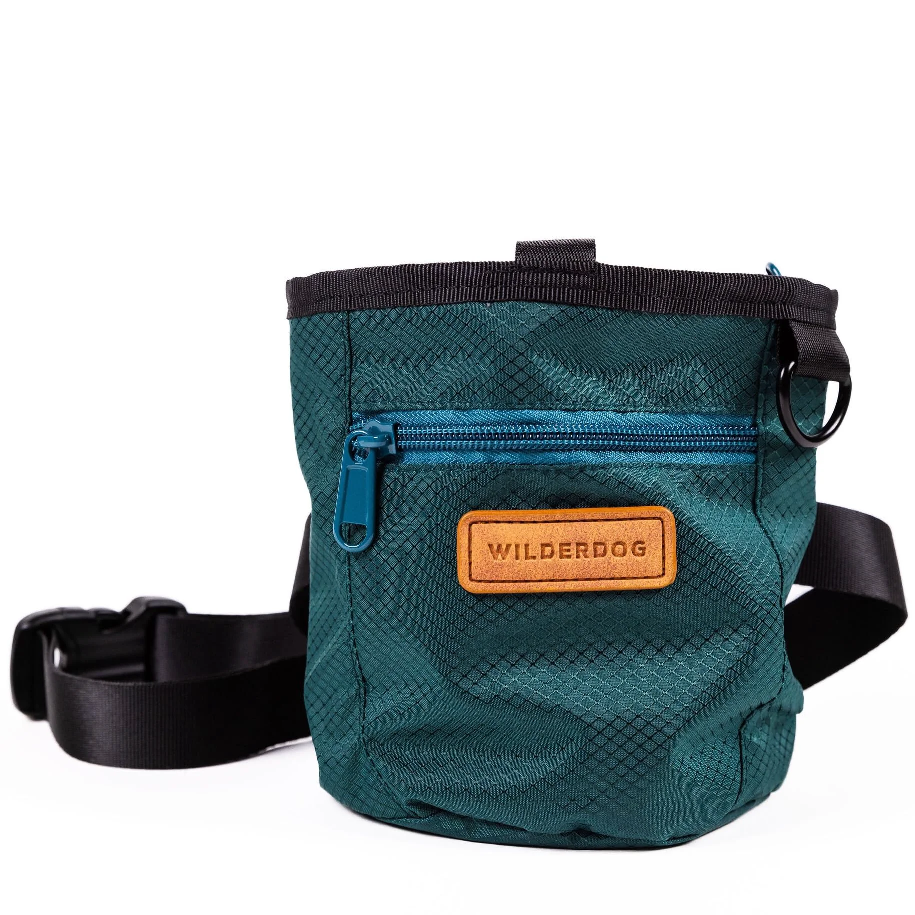 Green Wilderdog Dog Training Treat Pouch with Magnetic and Zipper Closure Carabiner Attached...Wilderdog Dog Training Treat Pouch with Magnetic and Zipper Closure Carabiner Attached... Outstanding