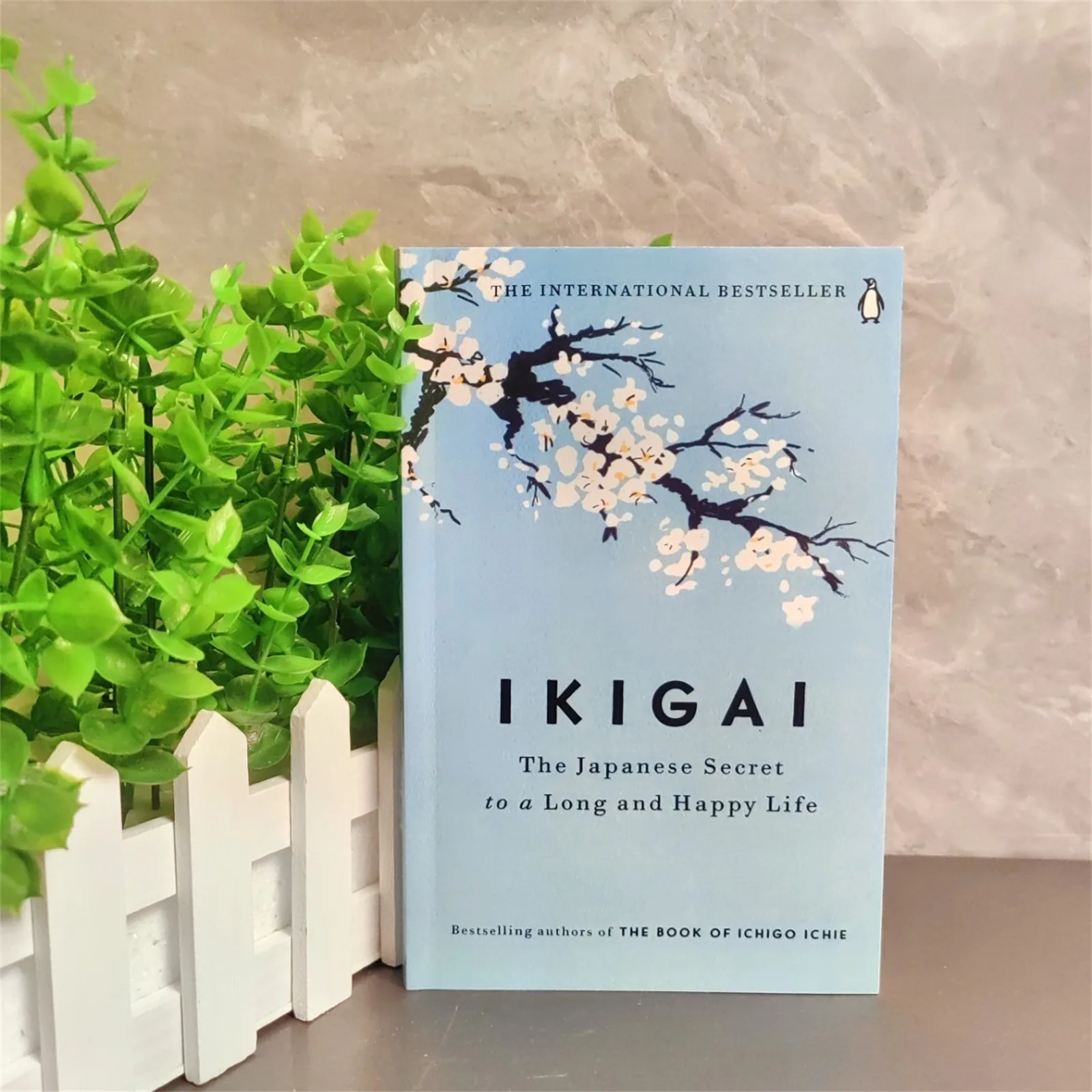 Fine Ikigai - Japanese Secret to a Happy Healthy Life Book Lightweight