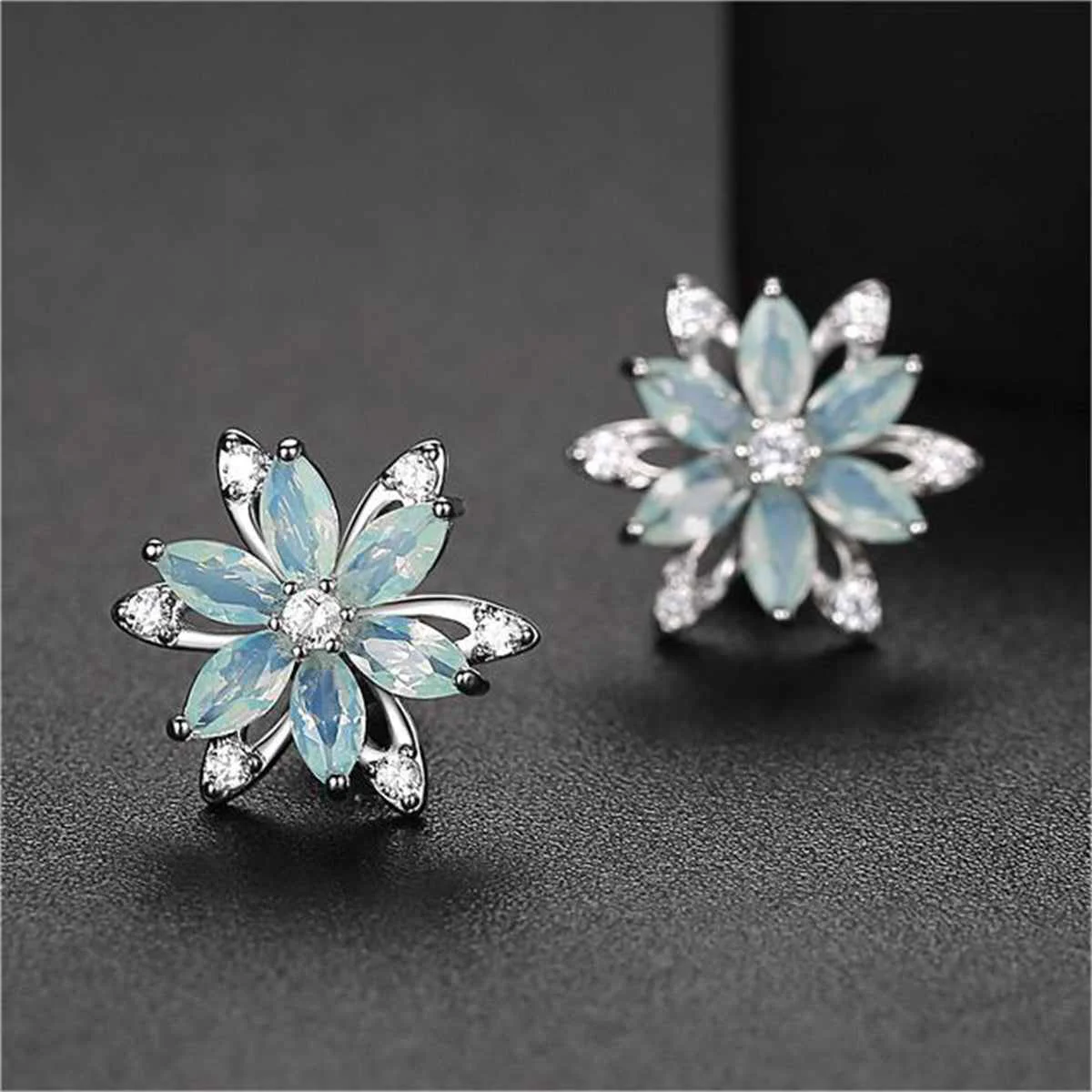Smooth Light Blue Crystal Cubic Zirconia Lotus Flower Stud Earrings Fine Crafted