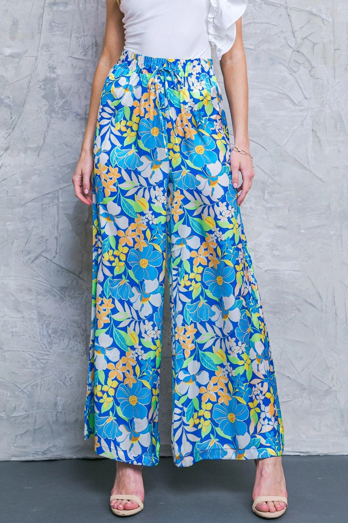 Eco-Friendly Cruising Through Woven PantsCRUISING THROUGH WOVEN TOP Refined