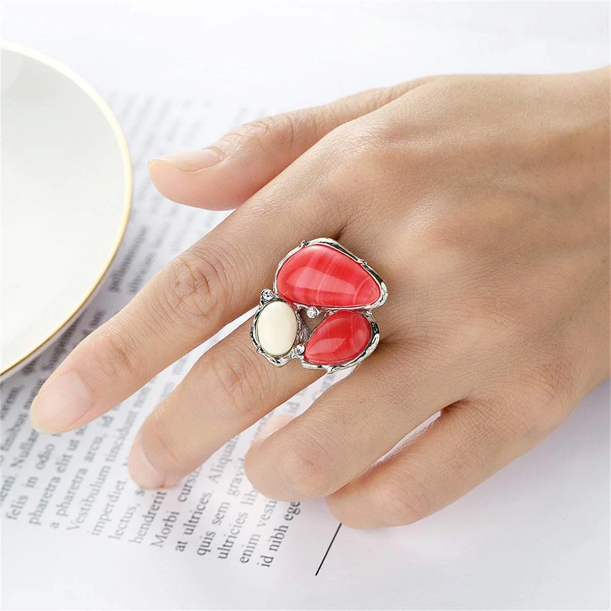 Easy-to-Use Red Cream Cats Eye Abstract Ring High-Grade