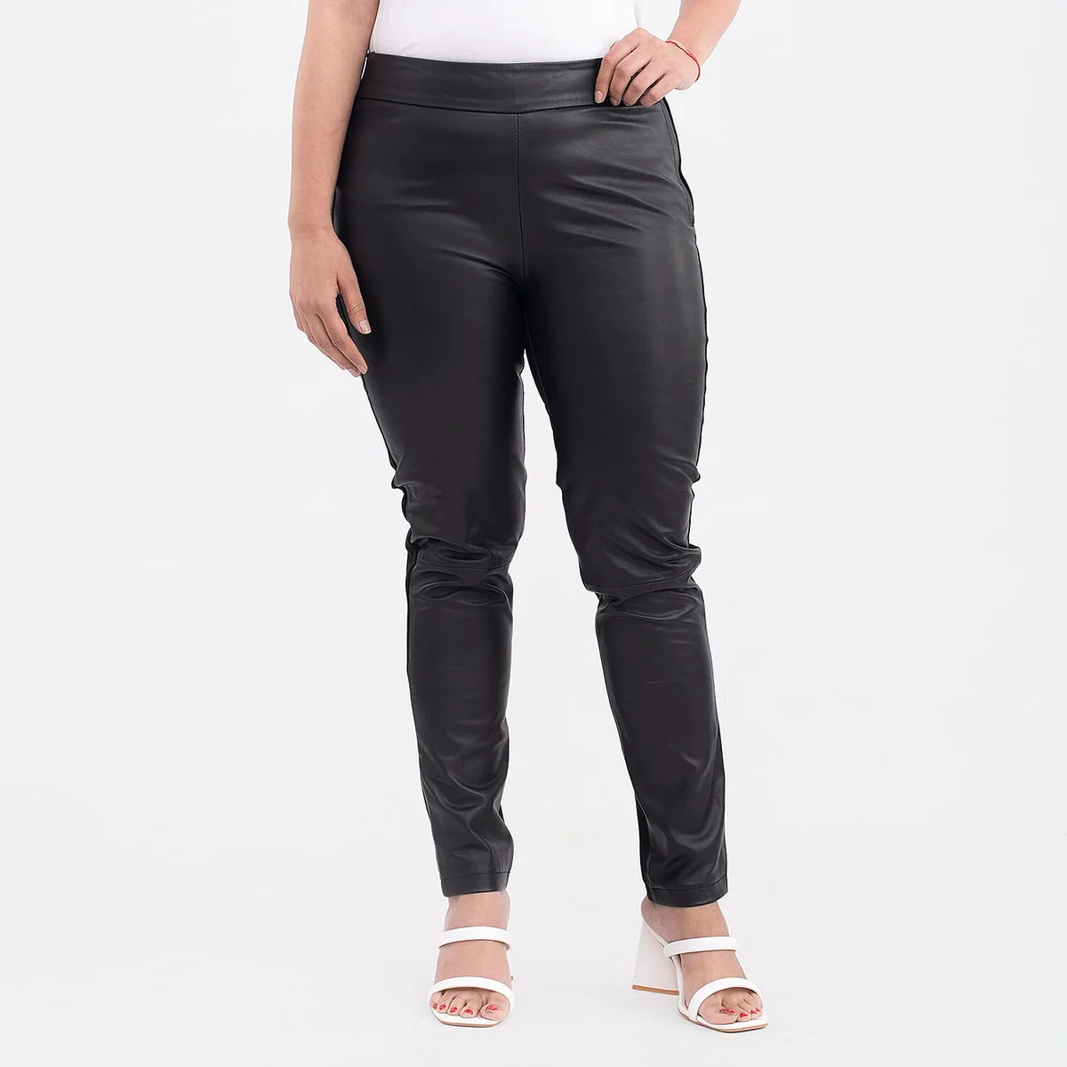 Contemporary HomeWomen's Fashion AccessoriesPants 7167743 Functional
