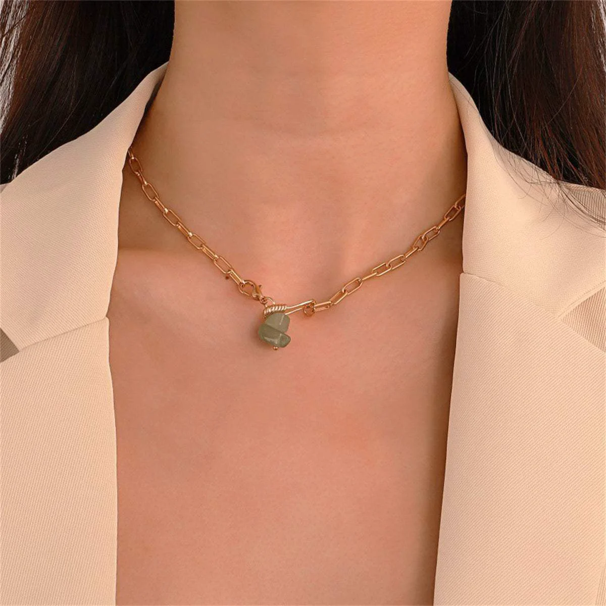 Consistent Green Quartz Goldtone Pendant Necklace Luxury