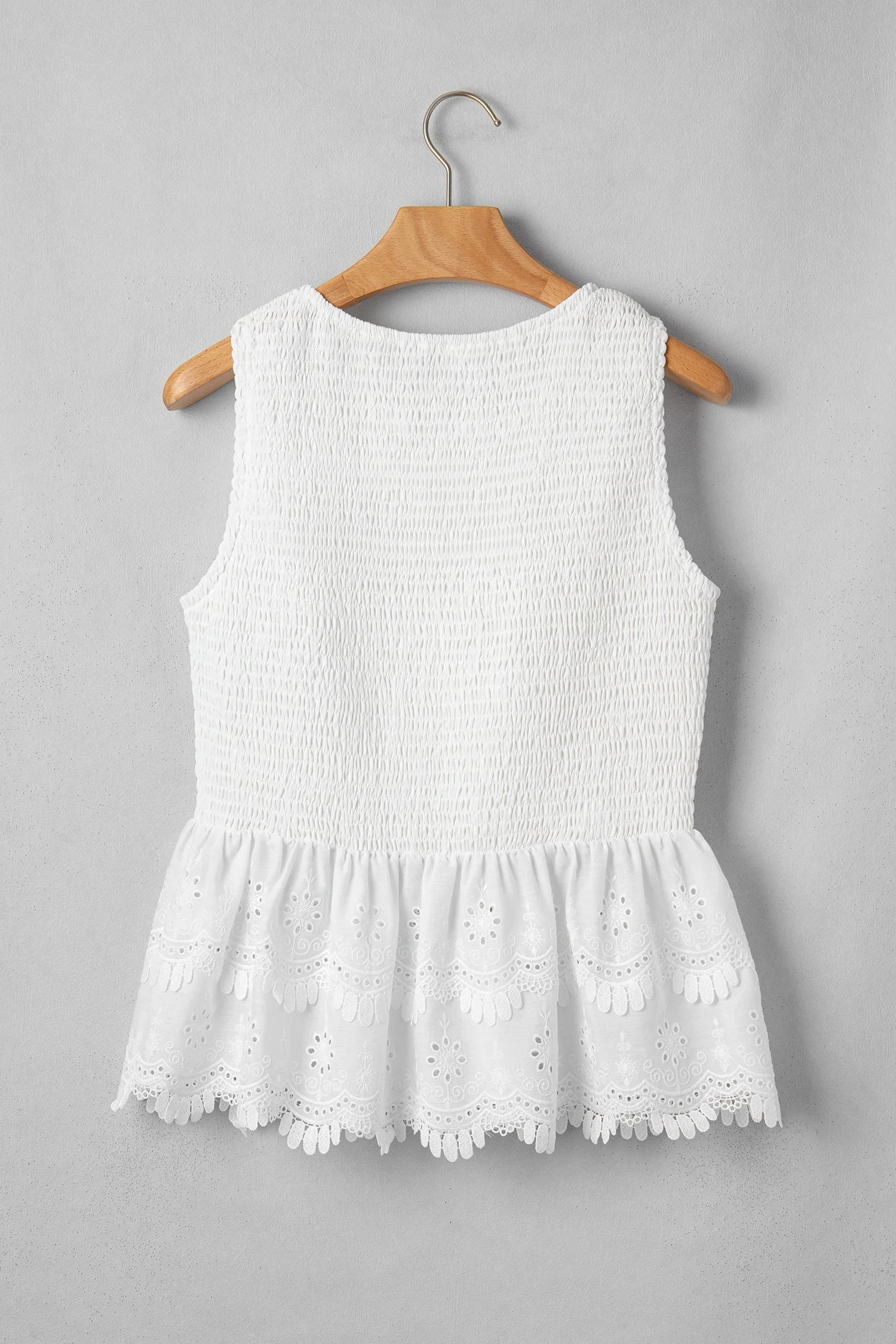 Healthy Threaded Pear Danielle Smocked Lace Peplum Top Excellent