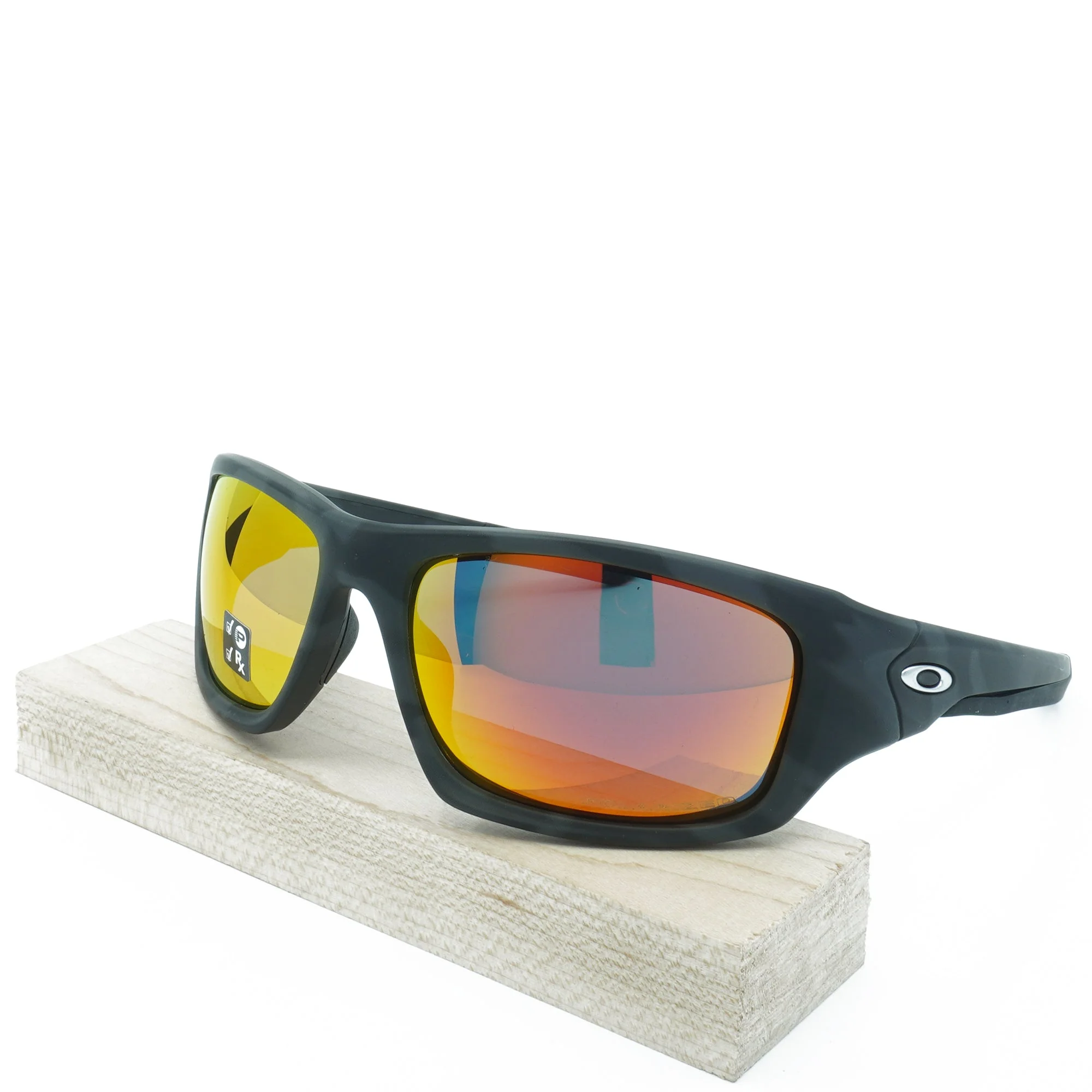 Organic Oakley Men's Valve Polarized Sunglasses Reusable