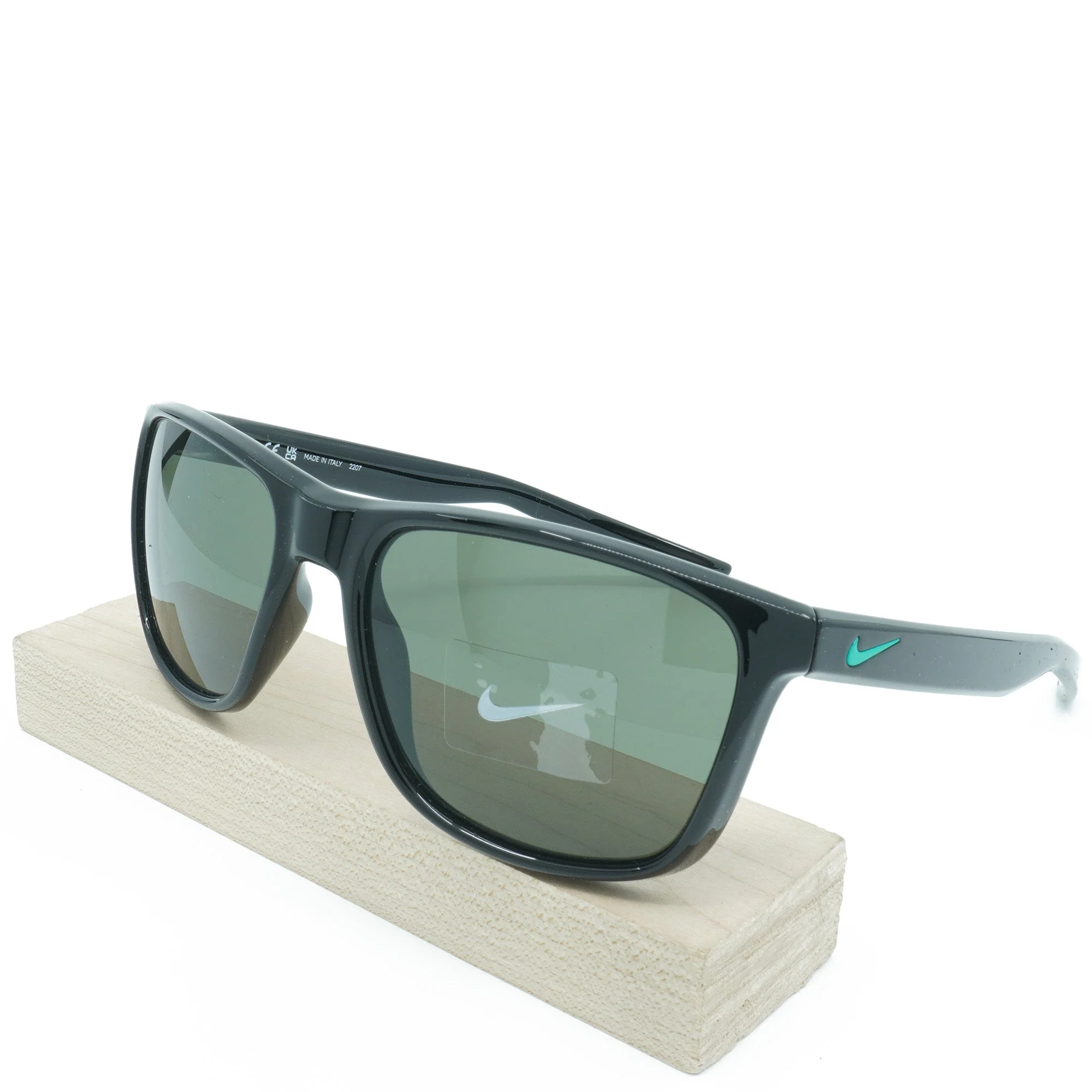 Top-Quality Nike Men's Essential Endeavor Sunglasses Versatile
