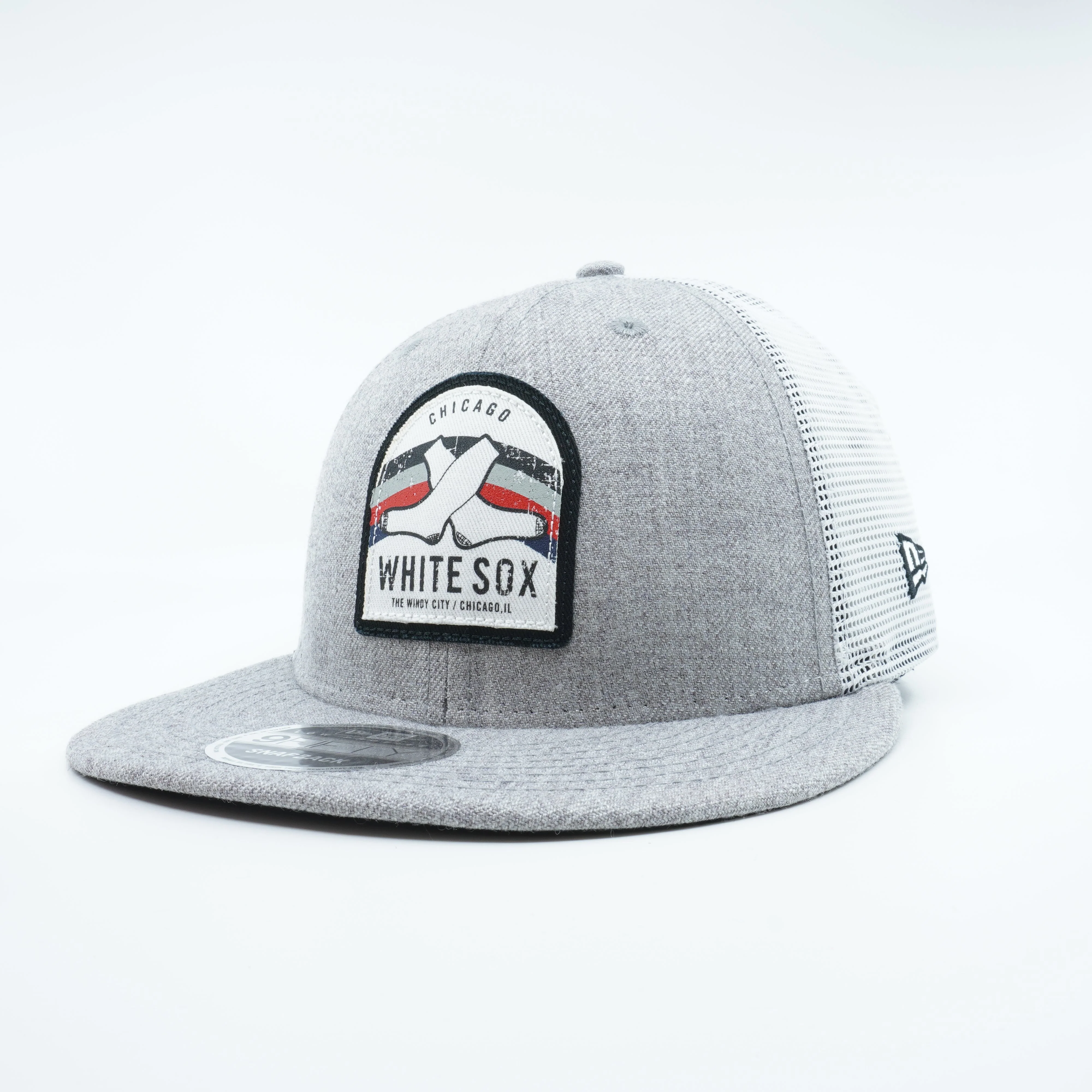 Exceptional New Era Men's MLB Chicago White Sox 950 Trucker Snapback Hats Minimalist