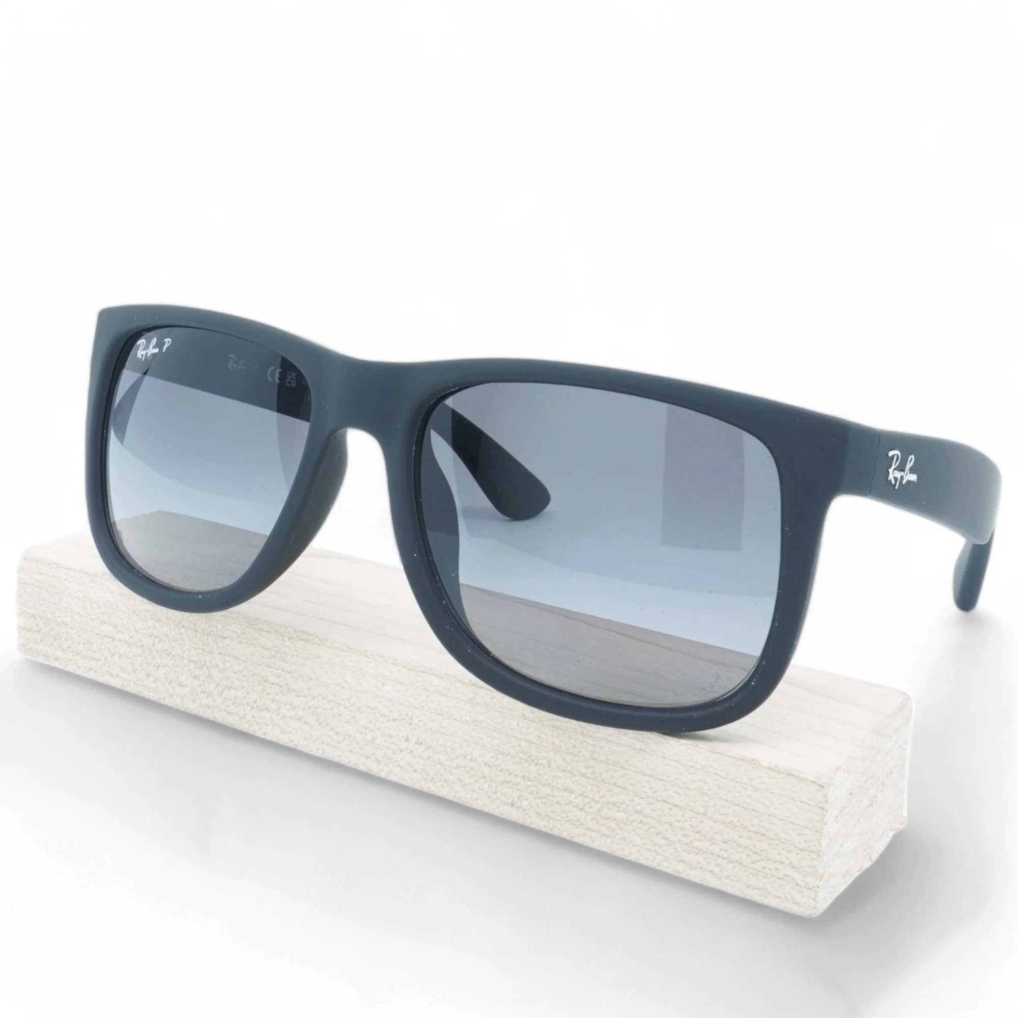 Sophisticated Ray-Ban Justin Classic Polarized Sunglasses Next-Generation