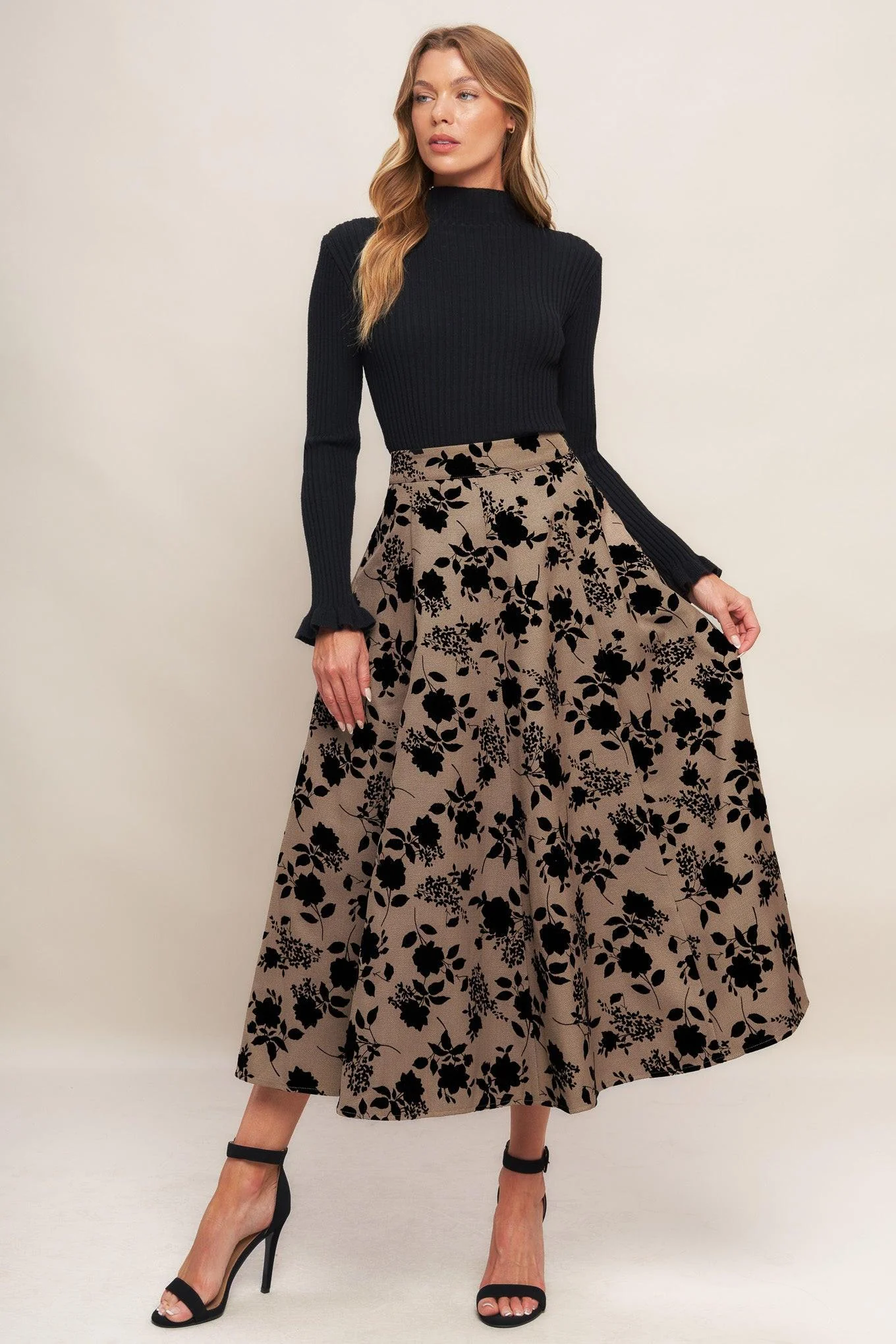 Organic Classic Bloom Look Woven Flocking Circle Skirt Certified