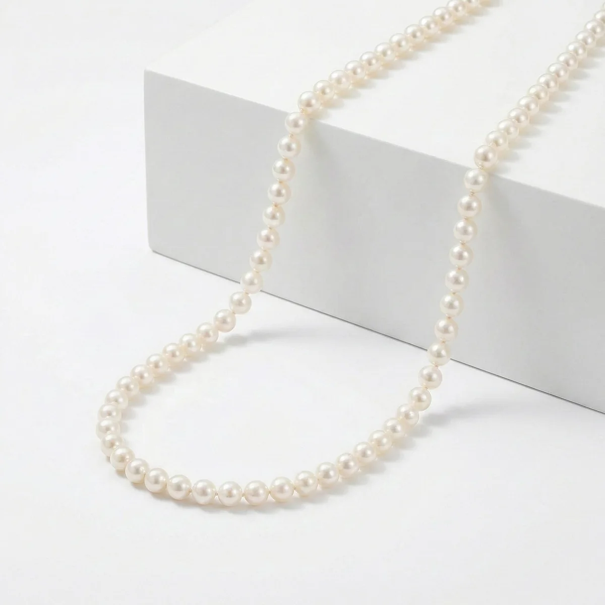 Clean HomeJewelryNecklacesBeaded Necklaces 7690013 Classic