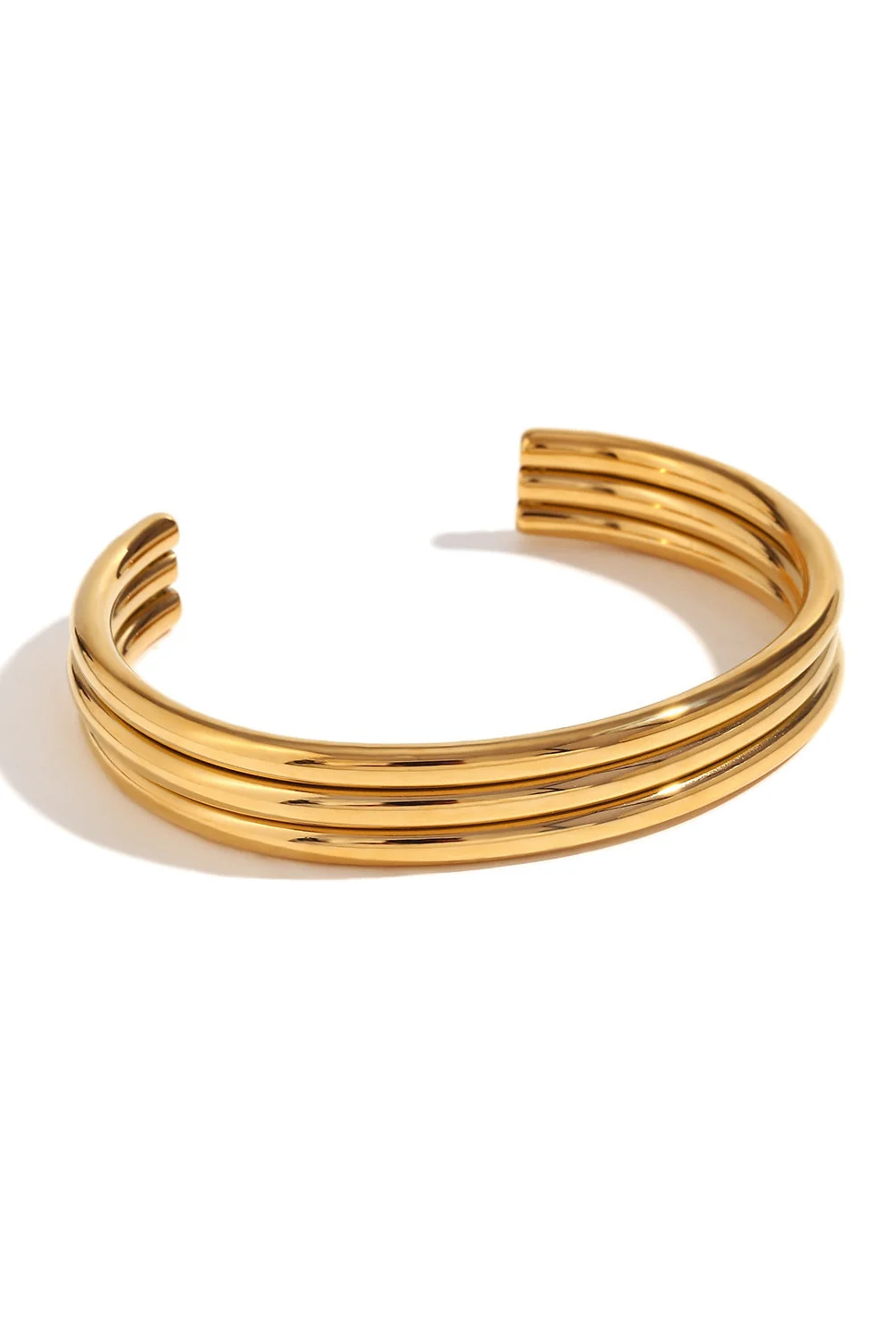 Versatile Threaded Pear Gold Three Layered Notched Design Bangle Breathable