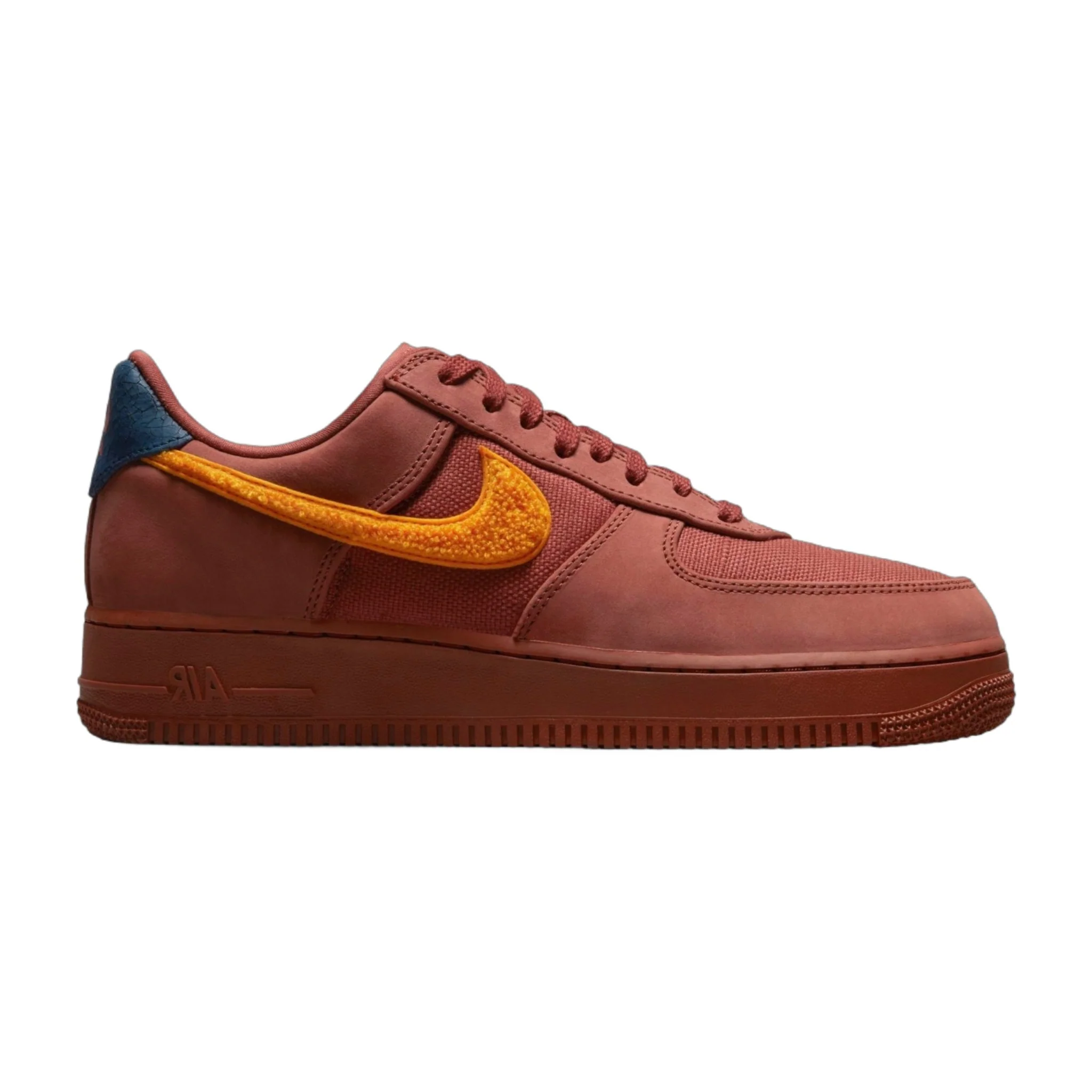 Prestigious Nike Men's Air Force 1 Low 'La Familia' Sneakers Functional