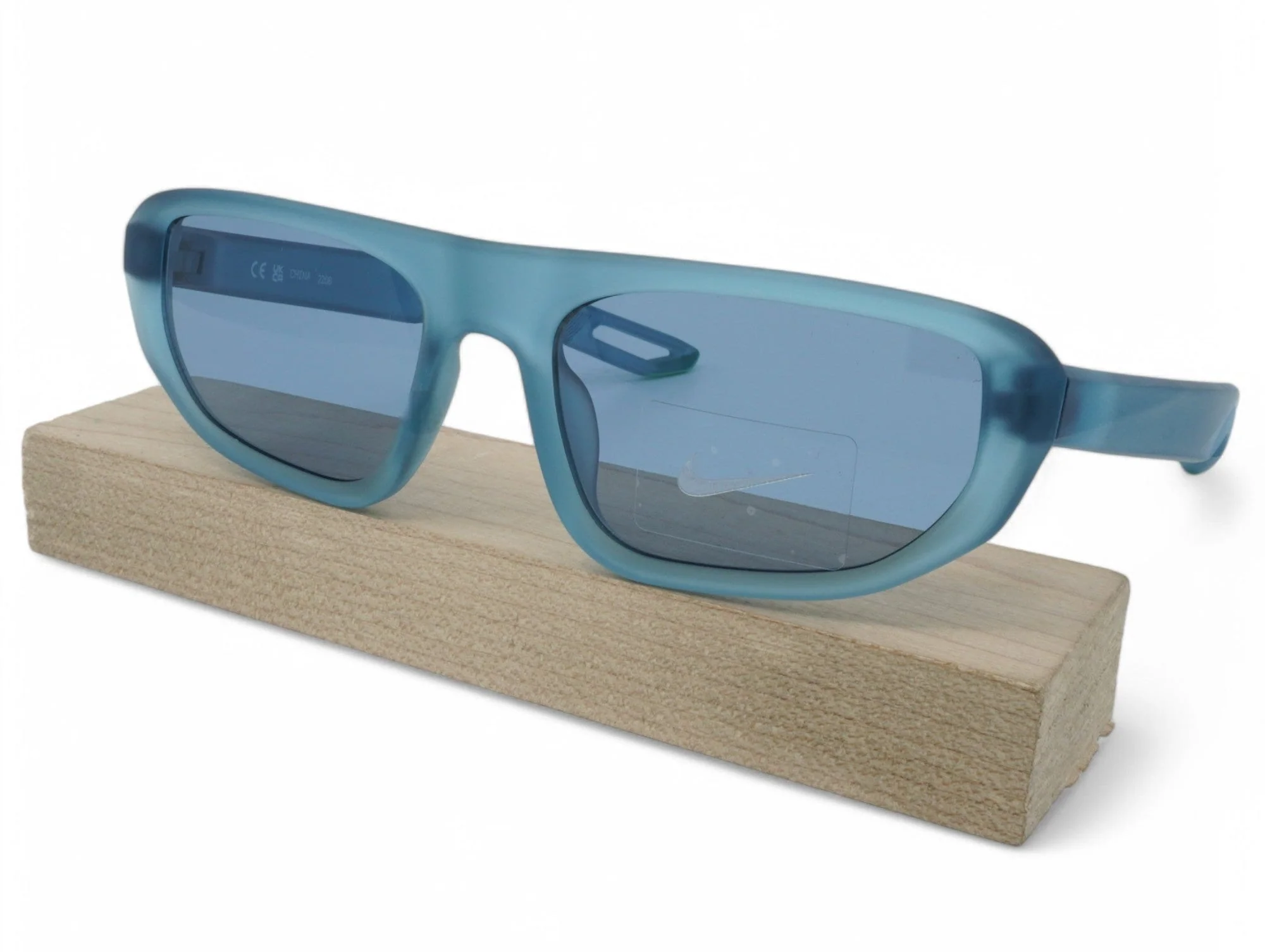Sustainable Nike Nv04 Sunglasses Minimalist