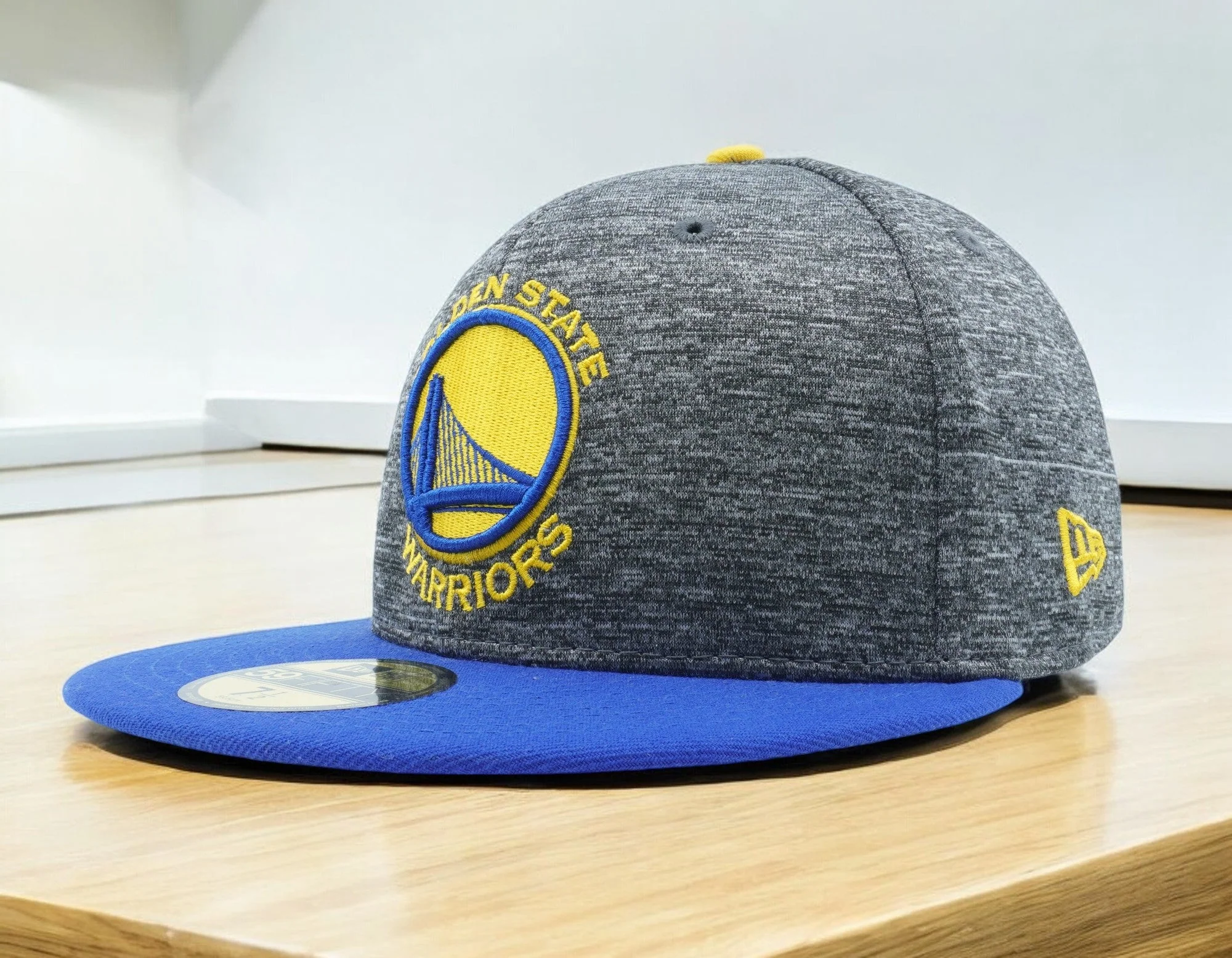 Versatile New Era Men's NBA Golden State Warriors Shadow Tagged 59Fifty Solid