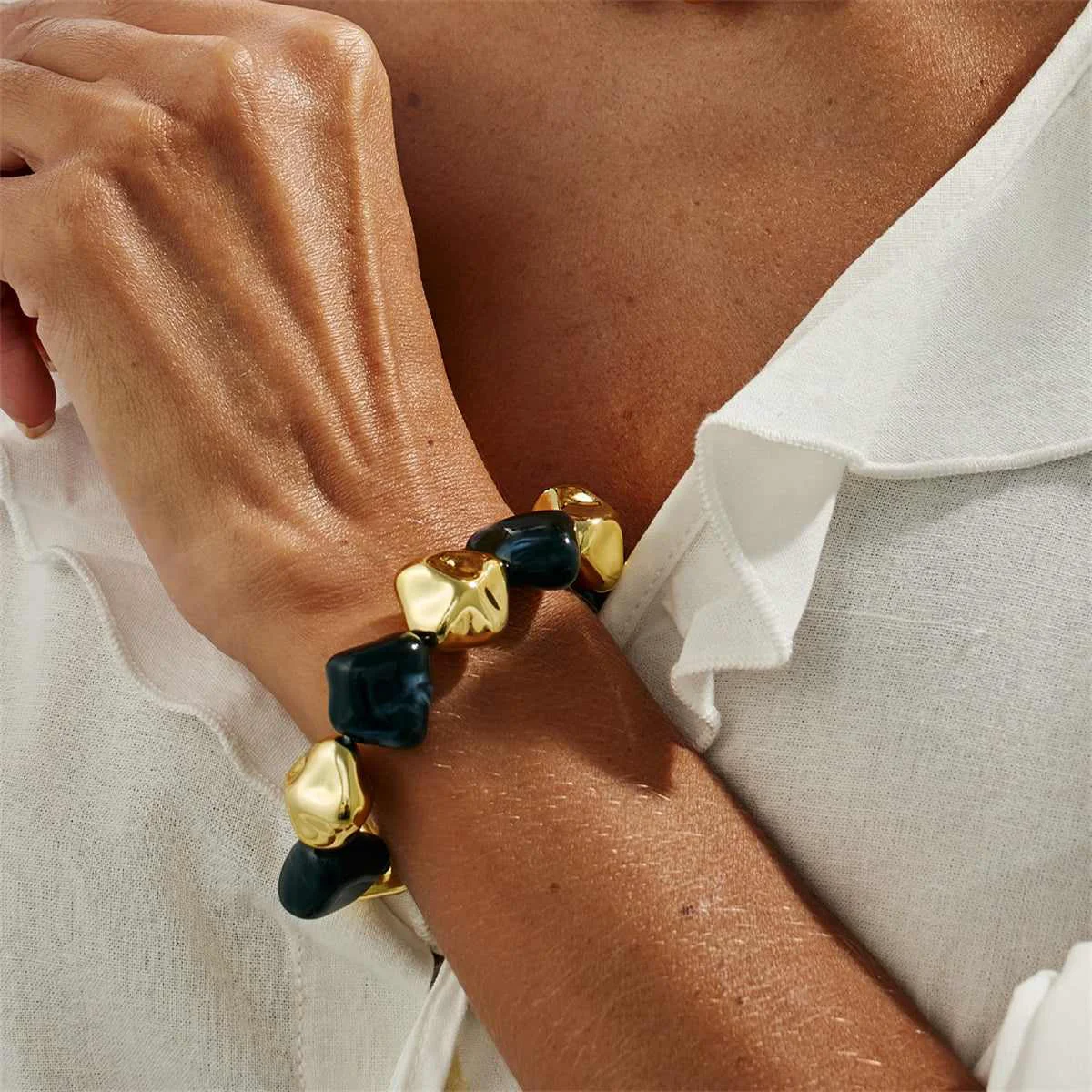Advanced Black Resin Goldtone Irregular Beads Station Stretch Bracelet Flexible