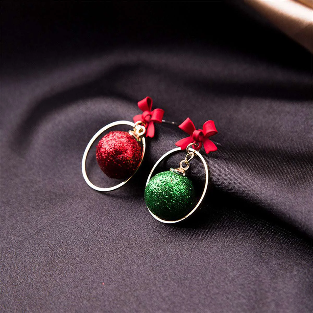 Top-Quality Red Green Bow Ball Circle Mismatch Drop Earrings Reusable