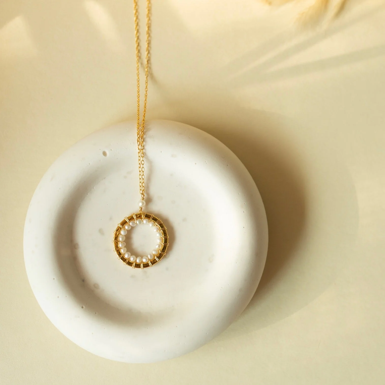 Clean Pearl Halo Mini Gold Pendant Optimized