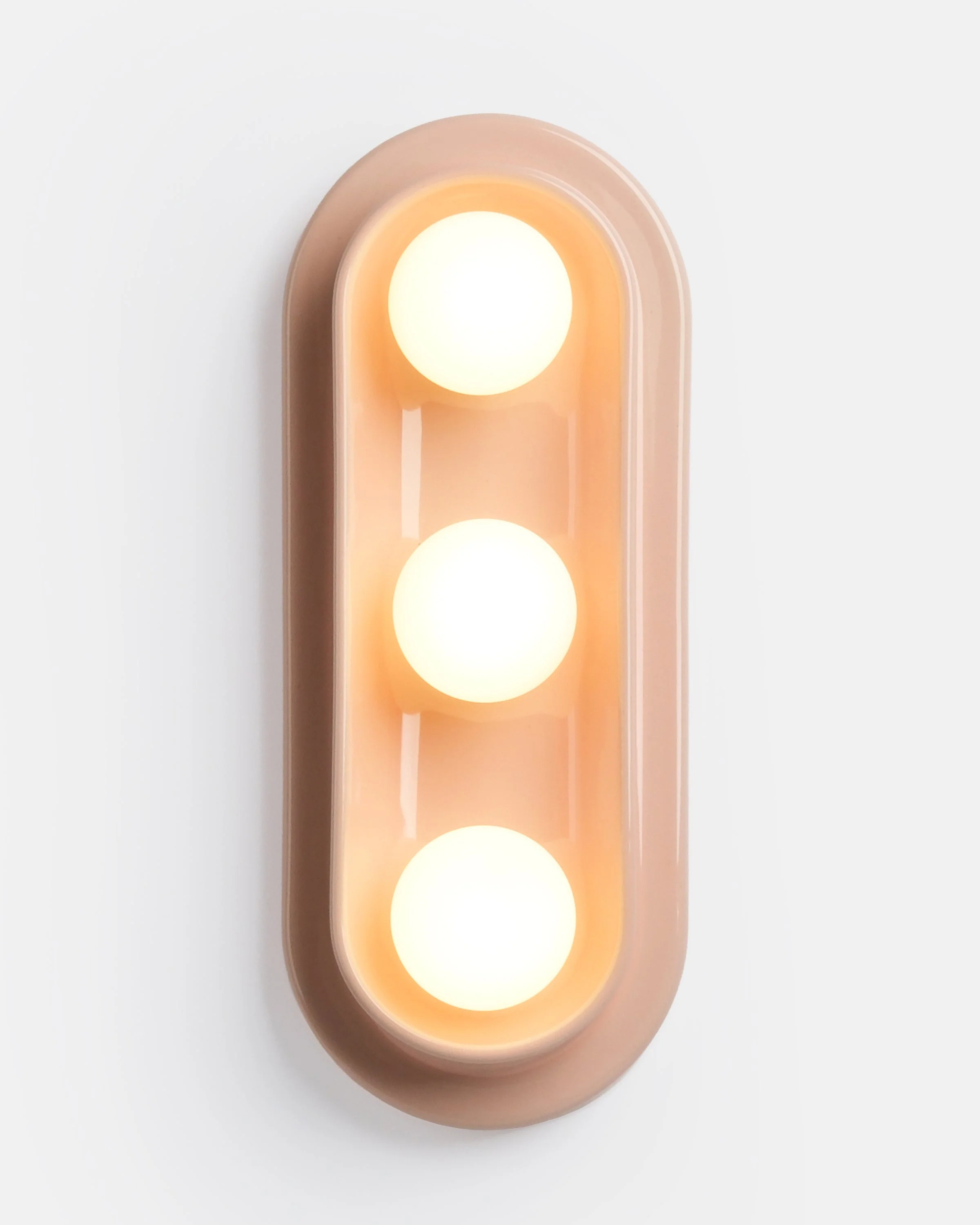 High-Performance Q Triple Sconce Detailed
